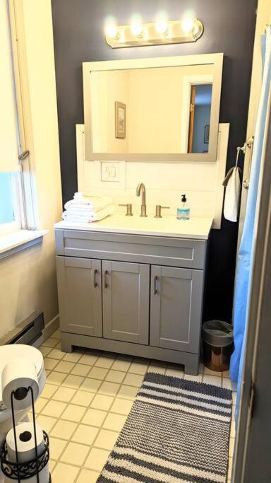 Escape On Hambright'S Alley! Walk 2 Everything! Cyclists Welcome! 1St Fl Unit A Cumberland Esterno foto