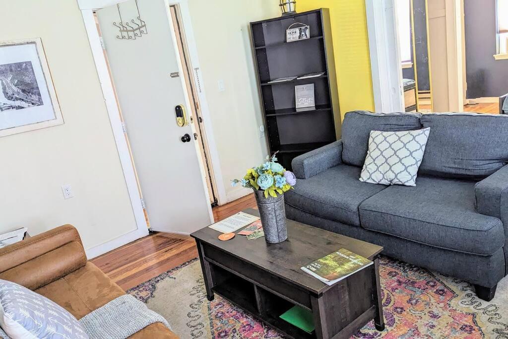 Escape On Hambright'S Alley! Walk 2 Everything! Cyclists Welcome! 1St Fl Unit A Cumberland Esterno foto